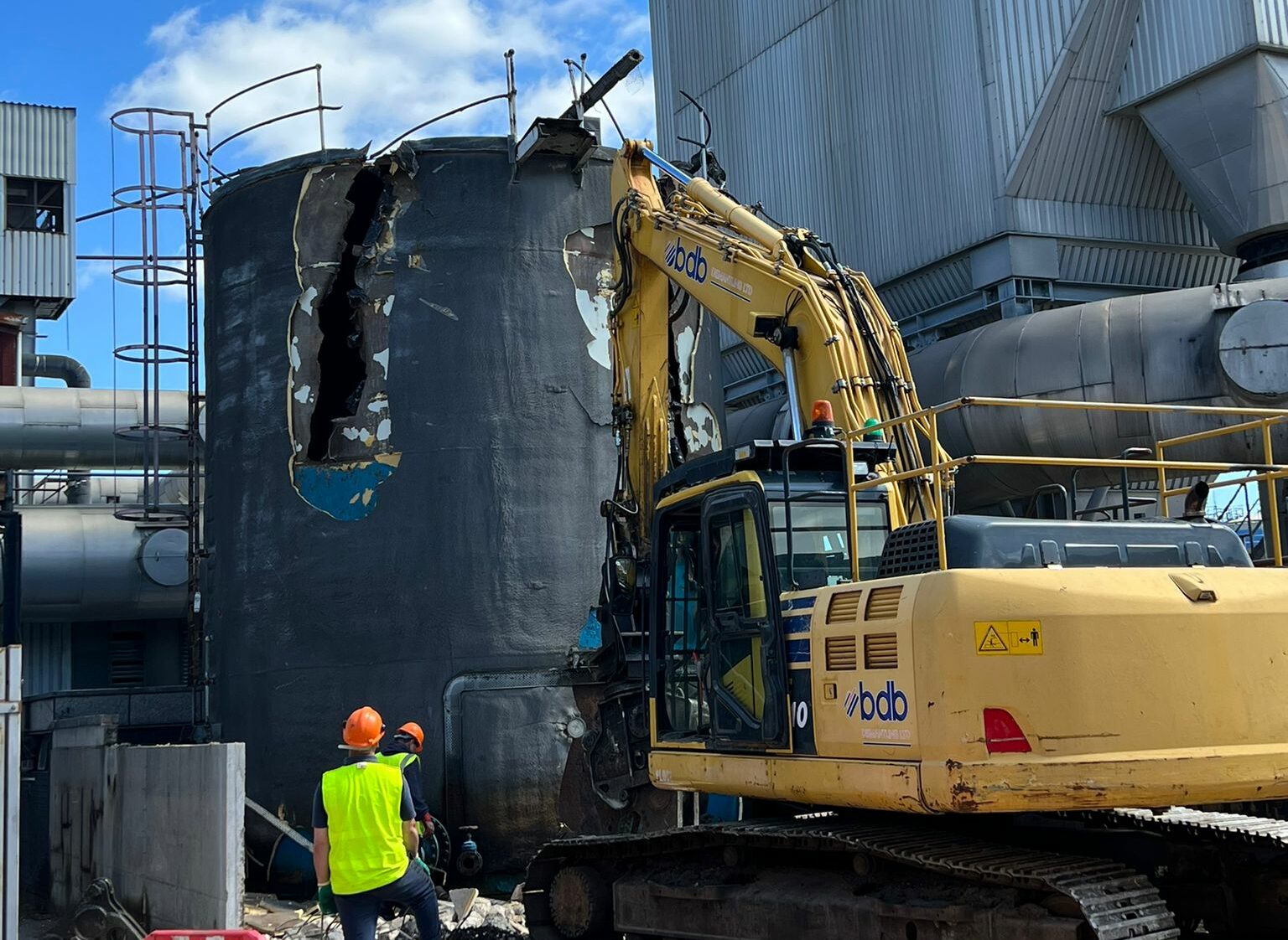 Beatson Clark fuel tank being deconstructed